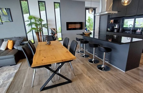 Calheta ヴィラ | New construction above the rooftops of Calheta, absolute privacy, heated pool.