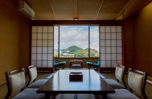 Izu Nagaoka Onsen ホテル | 伊豆長岡温泉ニュー八景園