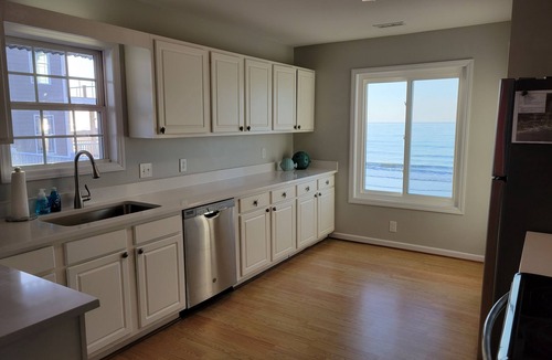 Ocean Isle Beach 一軒家 | オーシャンフロントビーチフロントハウスWi-Fiリネン5 BR 3 BA大型キッチンNEWオーシャンデッキ
