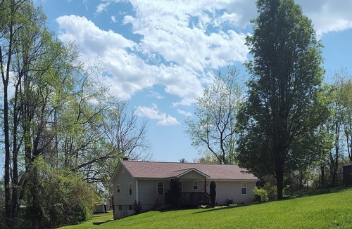 Fletcher 一軒家 | Prvt quiet home Best Location WNC AgCntr,Arprt,DT AVL,waterfalls,hiking & more