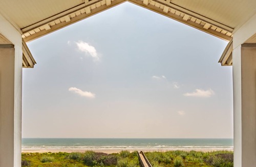 Port Aransas 一軒家 | 海とビーチのパノラマの景色を望む美しい6ベッドルームビーチフロントホーム