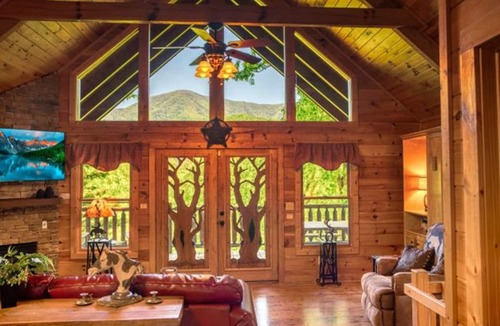 Wears Valley キャビン | Top Rated, Romantic, Secluded, Stunning views, hot tub, pool table, nearby draws