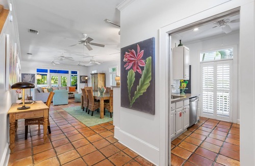 Bahama Village 一軒家 | 「SAPODILLA HOUSE」〜壮観な3B / 3。 5Baホームイン望ましい街のロケーション！