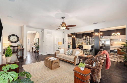 Ballast Point 一軒家 | Spacious 4BR pool home, billiards, BBQ, large patio, pool and pool deck