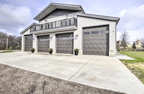 Pipe 一軒家 | Spacious Recently Built Home < 1 Mi to Lake!