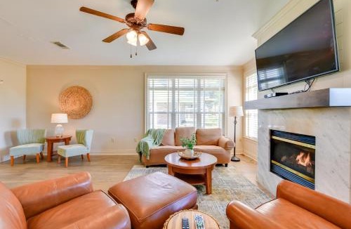 Springfield ヴィラ | Spacious Springfield Home w/Golf Course View!