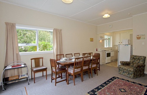 Raetihi コテージ | St Marys Vicarage Retreat - Raetihi Holiday Home