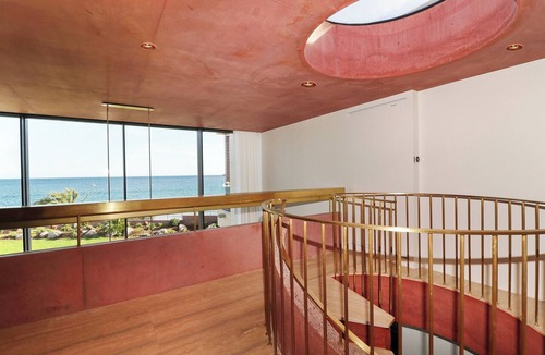 Mandelieu-la-Napoule Beach ヴィラ | Villa Le Ponant — Above the Sea Retreat | Luxury Riviera Villa with Yacht Access