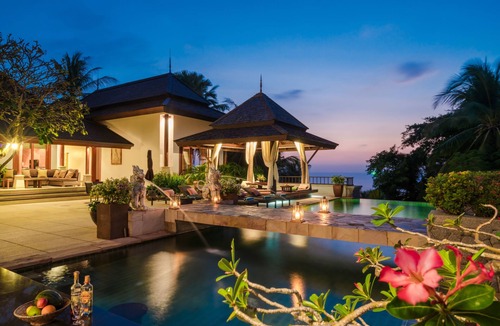 Cherngtalay ヴィラ | Villa Sanyanga、スリンビーチ、プライベートシェフ、運転手付きの送迎、オーシャンビュー