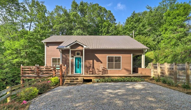 10 Mi to Grandfather Mountain: 'Wolfe Creek Cabin'