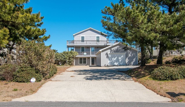 2875 - MOJO'S, Duck Beachfront Home w/ Pool Table & Views