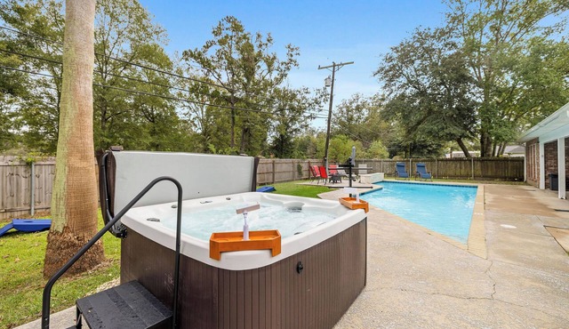 3 Kings, Pool house Suite, Hot Tub, & Game Room