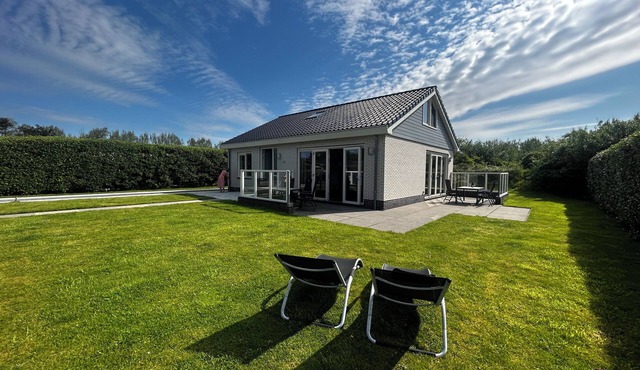 4 bedroom accommodation in Julianadorp aan Zee