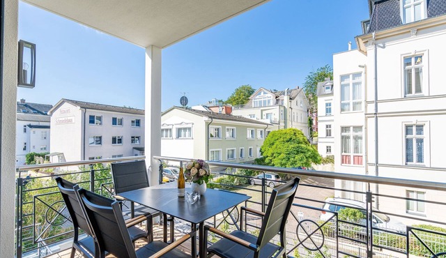 Accommodation on the beach - App. 06