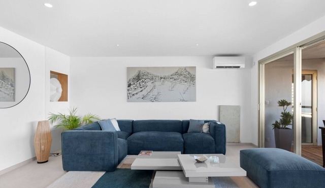 Appartement Vue Mer à Marina Baie des Anges