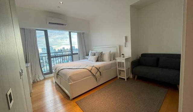 Aveline Suites Aesthetic Skydeck View ACQUA Private Residences near Rockwell Makati