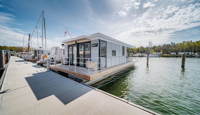 Baltic Sea Views & Cozy Comfort