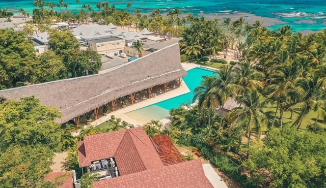 Portillo Residences 2BR apartment pool and beach