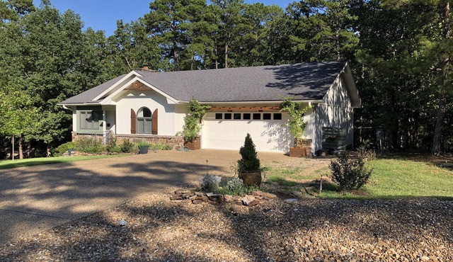 Beautiful 3/2 home situated in the woods near Lake Balboa