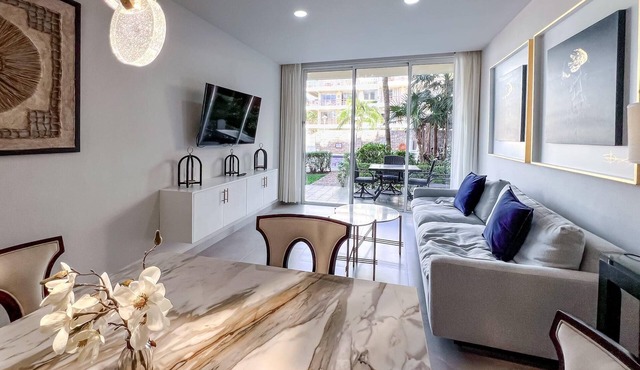 Beautiful Ground Floor 2 BR Suite at Ixchel