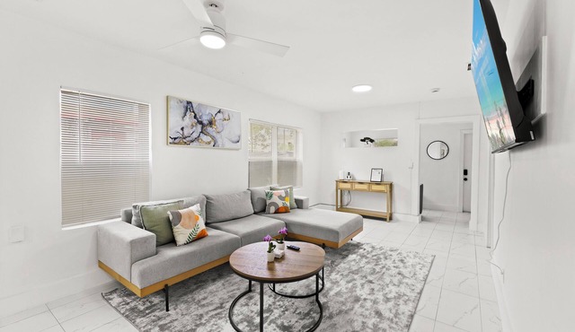 Beautiful Modern Home in Downtown Fort Lauderdale