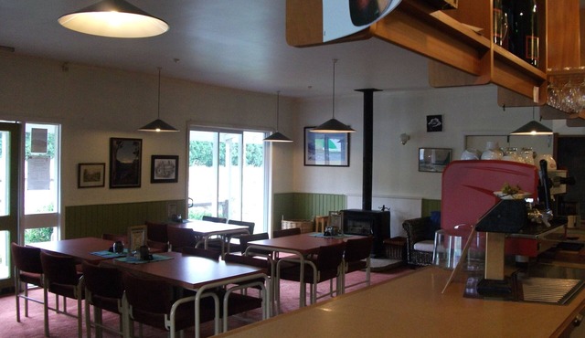 BOOK A PUB !!SLEEPS UP TO 26/WARM /HEAPS OF SPACE/SELF CONTAINED/ /FAMILY/GROUPS