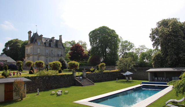 Châteaud'Argouges、バイユー、温水スイミングプール付きベストDデイバケーションホーム in Mosles