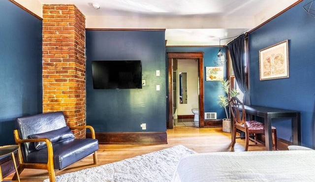 Charming B&B Studio in Capitol Hill Room 1 in Seattle