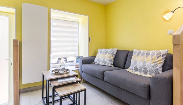 Charming Cottage near River & Park, 10km from Nantes, Free Parking, WiFi, Baby-Friendly