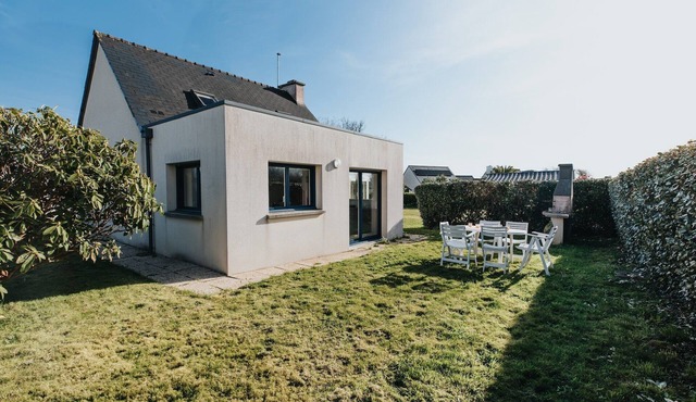 Charming Holiday Home in Porspoder