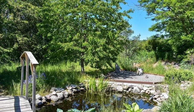 Charming, idyllically situated vacation apartment with shared swimming pool.