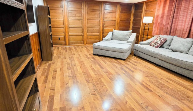 Comfortable & Spacious 3 Bedroom/2 Bath Home Away from Home