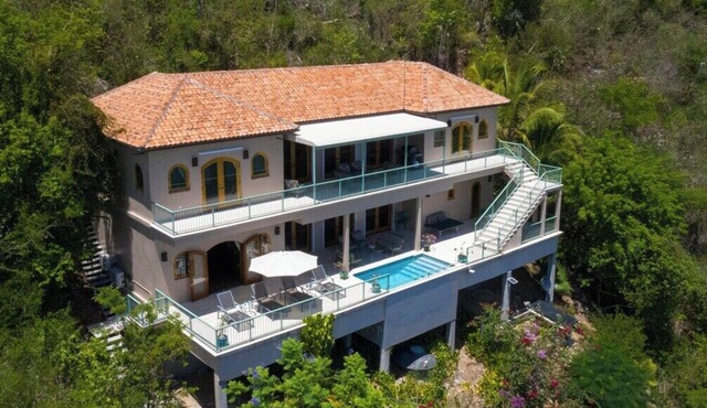 Croix Vista, Beautiful sweeping Views!