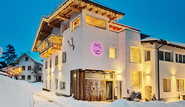Das Mountain Getaway - 'Exclusive Mega Chalet' (The Full Monty)