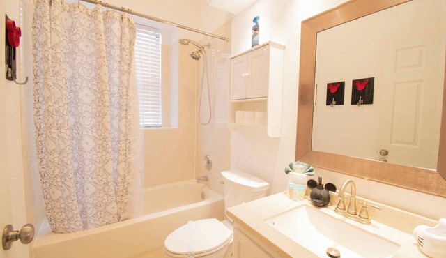 Disney-Themed 4BR Home w/ Private Pool | Sleeps 9 | 20 min to Disney