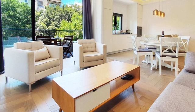 Dizengoff Brique - Two Bedroom Apartment, Sleeps 4