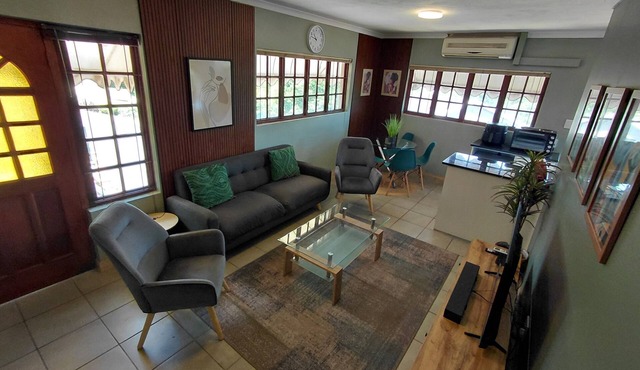 Executive Chic Flat with Stunning Views