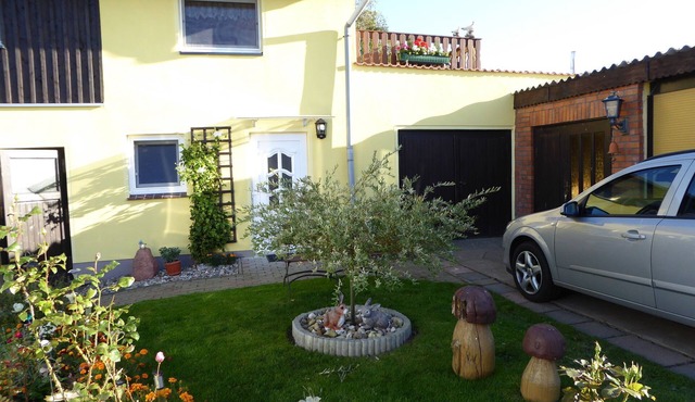Ferienhaus mit Balkon und Garten in Zweedorf