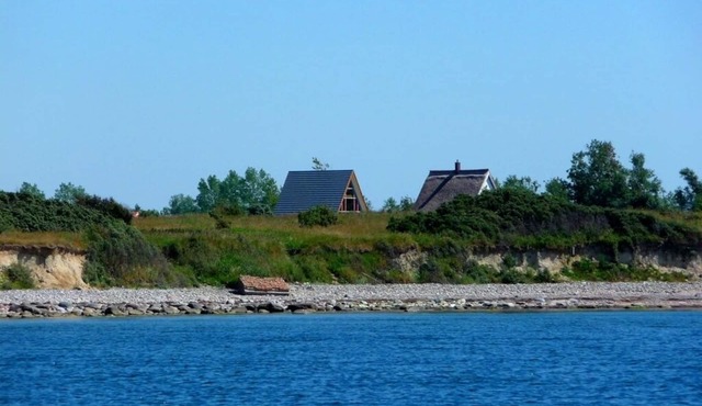 Finnhaus 200m from the Baltic Sea coast, sea view to Hiddensee + Moen, free WLAN