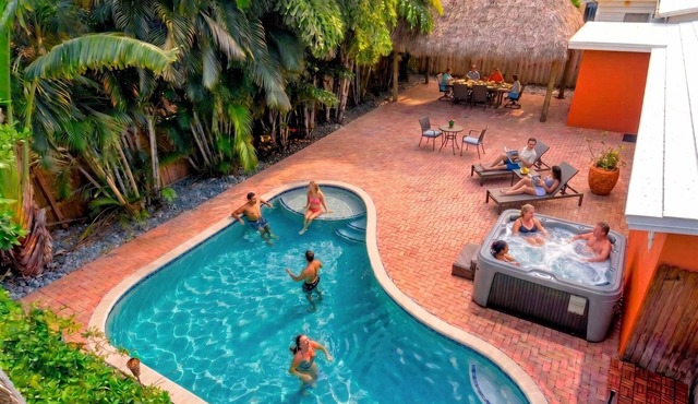 Hidden Gem Villa | Heated Pool, Hot Tub & Tikihut