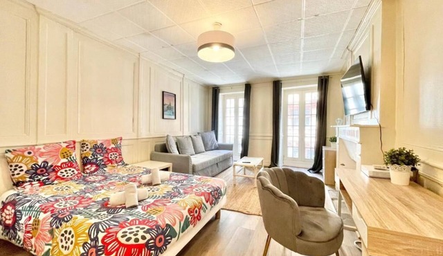 Historic Centre Studio, 50 m from Quimper Cathedral, Charm & Comfort