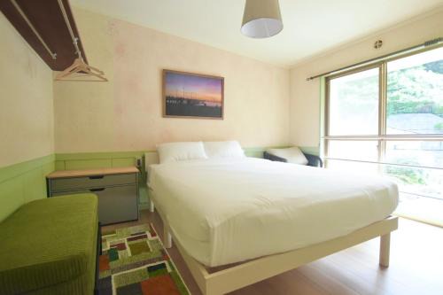 Inn Between Waves