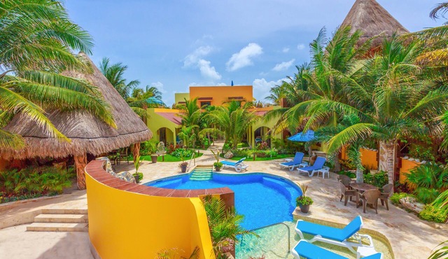 ISLA RETREATS: New! 6 Bed 6 Bath. Great for families, weddings, & retreats