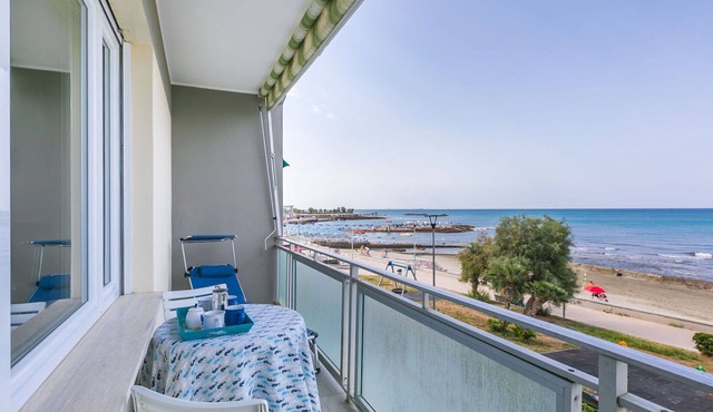 Nice apartment for 6 guests with A/C, WIFI, TV and balcony in Rosignano Solvay-castiglioncello