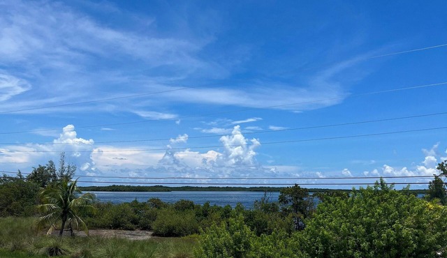 Key Largo, Paradise! Single family second floor home with gorgeous views.