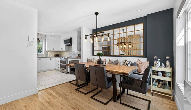Large family home with pools, a garden, and a gym – St-Mathieu-de-Beloeil in Saint-Mathieu-de-Beloeil
