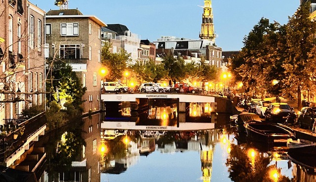 Leiden City Centre Terrace View Apartment in a 1750's building