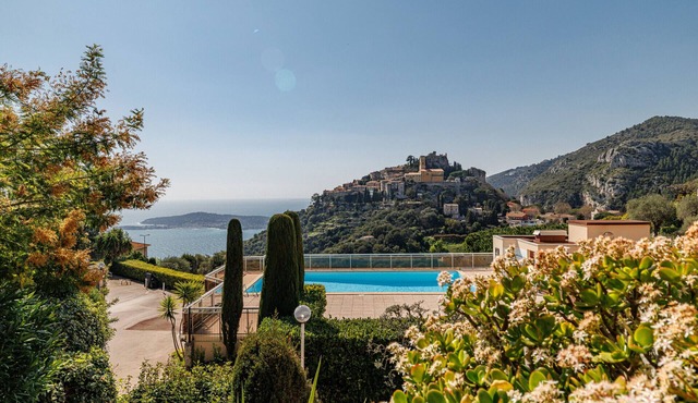 Les Balcons d’Èze – Studio with Terrace, Sea View & Pool
