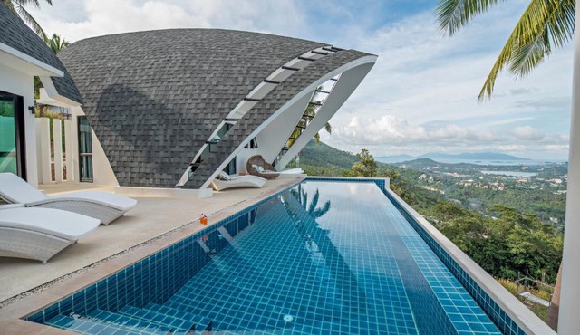 Luxury Moon Villa