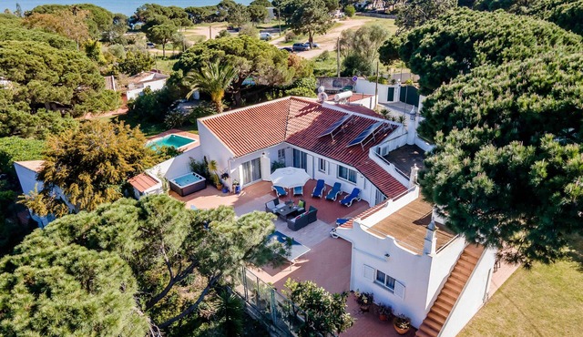 Luxury Villa, Private Large Jacuzzi,100 Metres From Santa Eulalia Beach